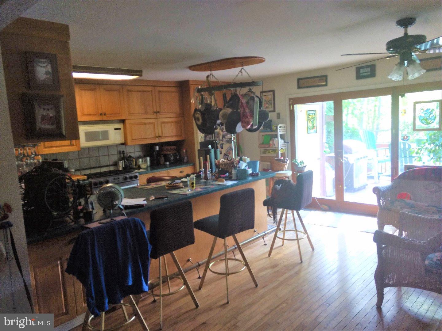 2318 New Road Northfield, NJ 08225 - Photo 4 of 13 Kitchen