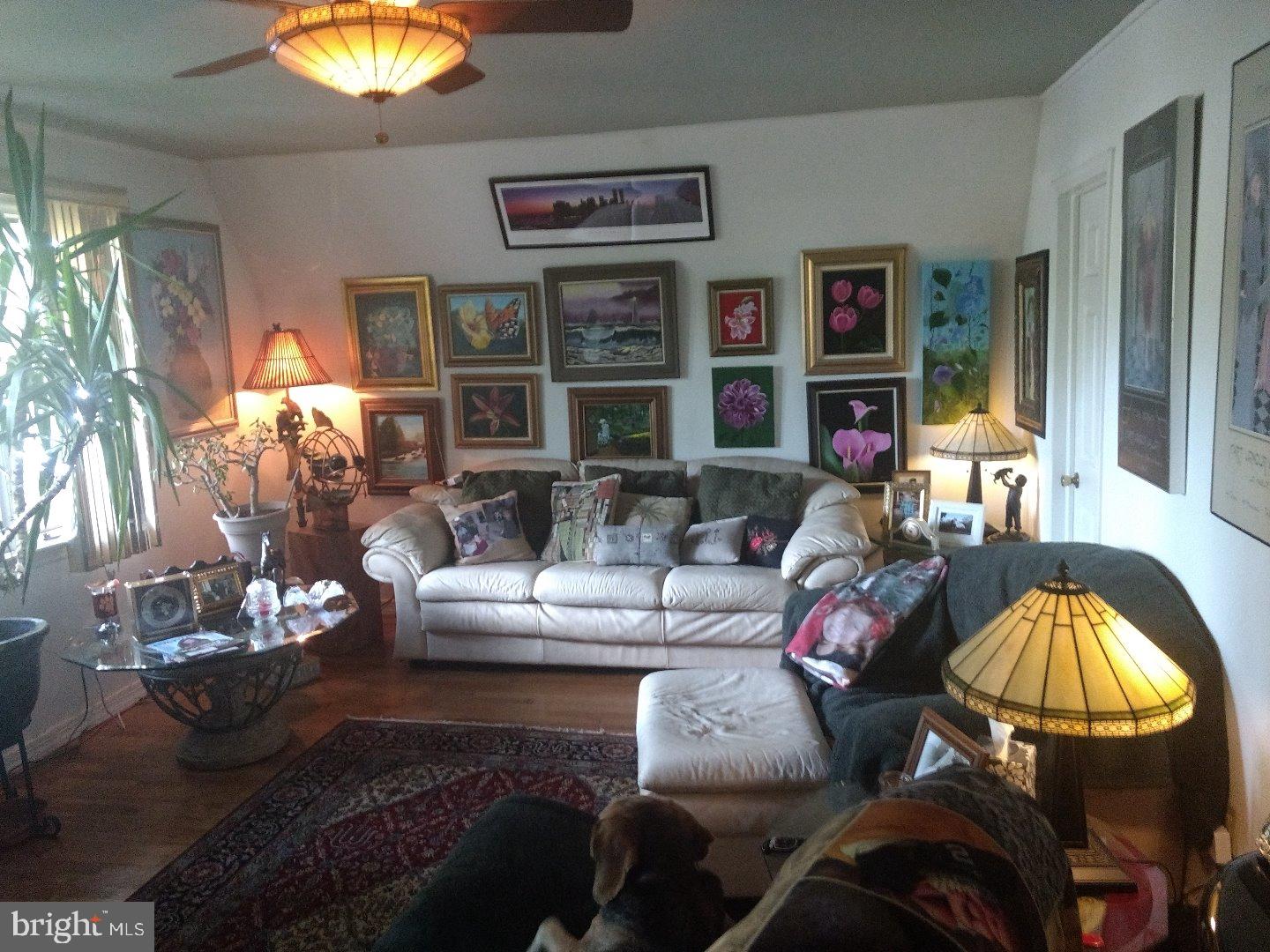 2318 New Road Northfield, NJ 08225 - Photo 6 of 13 Living Room