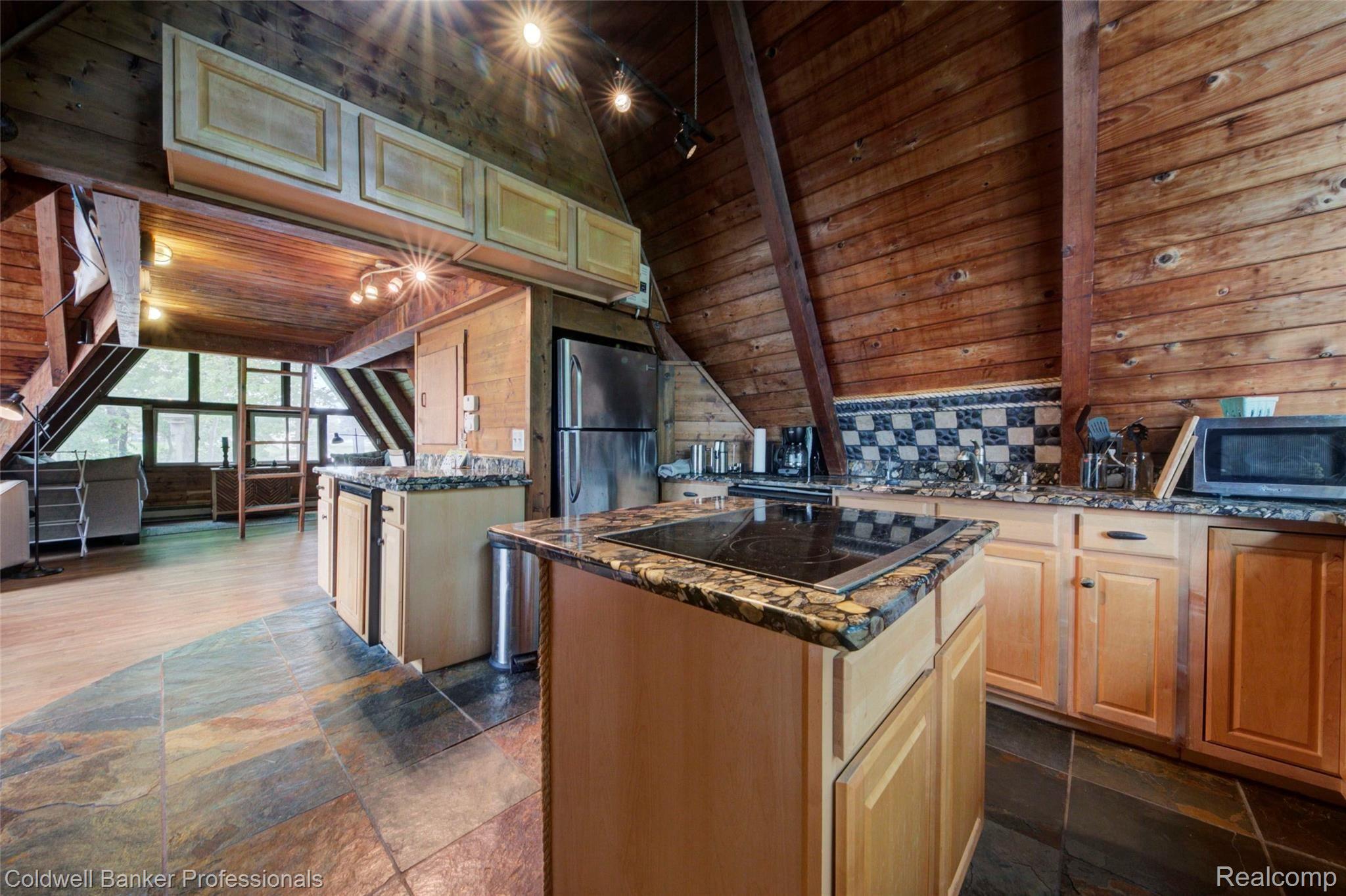 9943 Norman Road Clarkston, MI 48348 - Photo 30 of 45 Kitchen 3