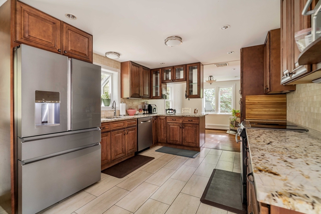 119 Ridge Street Arlington, MA 02474 - Photo 5 of 40
