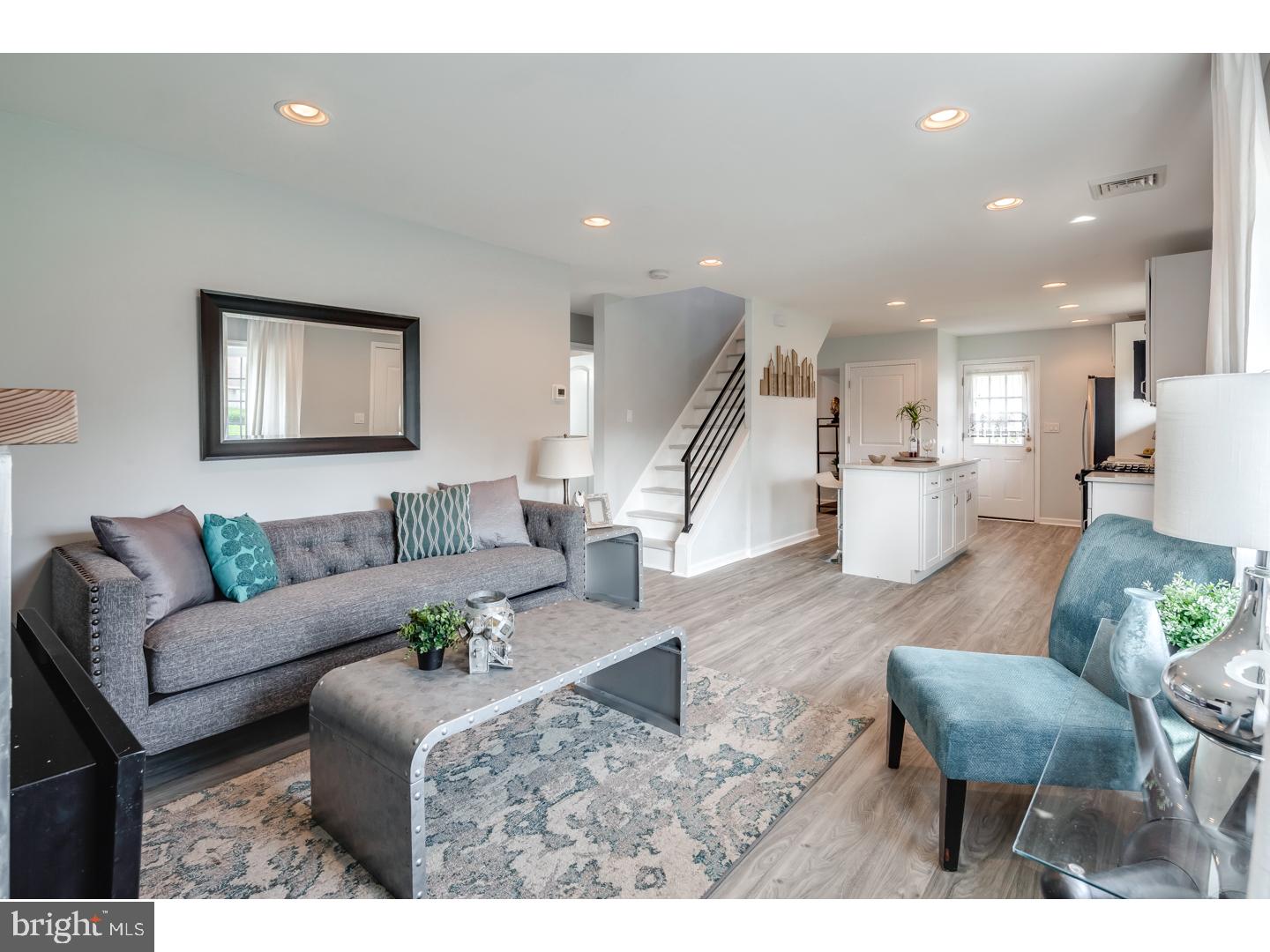 2818 Nestling Road Philadelphia, PA 19154 - Photo 2 of 25 Gallery Image 2