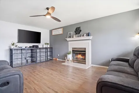 $269,000 | 908 Barnhart Court, Zion, IL 60099