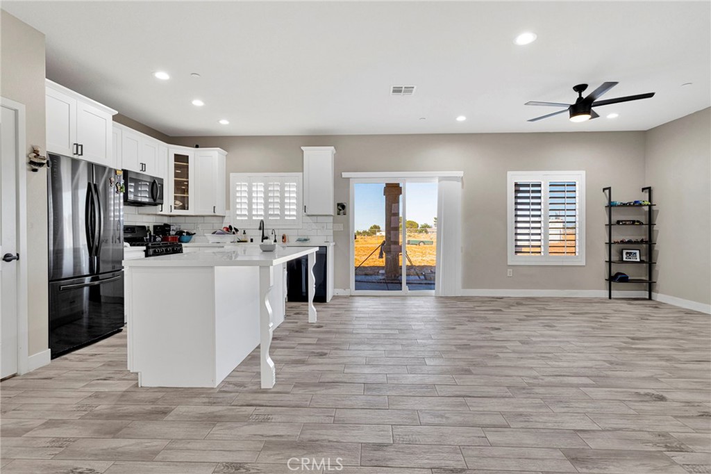 9831 Buttemere Road Phelan, CA 92371 - Photo 12 of 30
