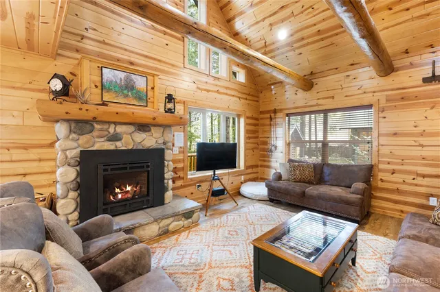 $1,150,000 | 16006 Crystal Lane East, Enumclaw, WA 98022