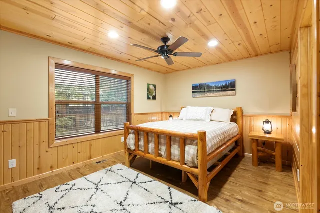 $1,150,000 | 16006 Crystal Lane East, Enumclaw, WA 98022