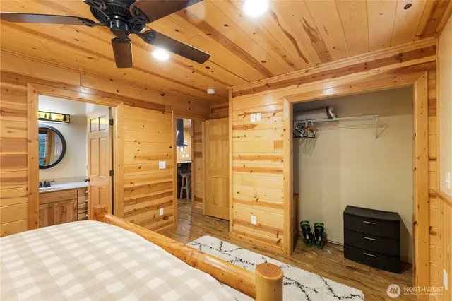 $1,150,000 | 16006 Crystal Lane East, Enumclaw, WA 98022