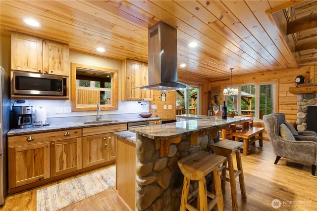 $1,150,000 | 16006 Crystal Lane East, Enumclaw, WA 98022