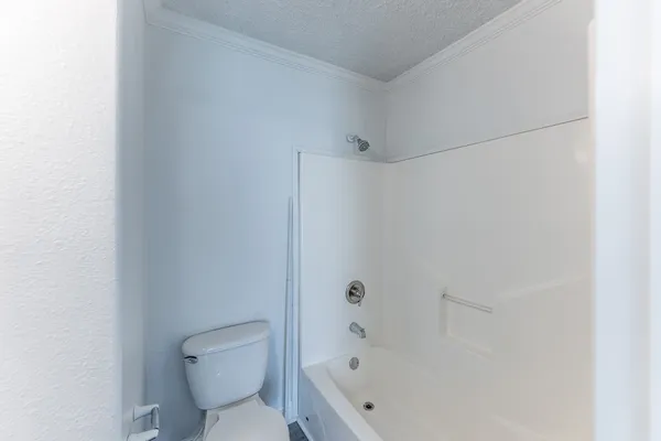 $1,800 | 108 Varsity Drive, Huntsville, TX 77340