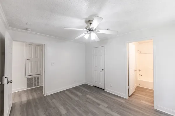 $1,800 | 108 Varsity Drive, Huntsville, TX 77340