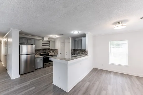 $1,800 | 108 Varsity Drive, Huntsville, TX 77340