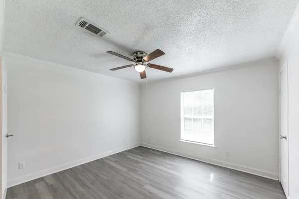 $1,800 | 108 Varsity Drive, Huntsville, TX 77340