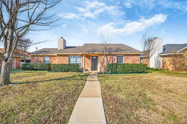 $295,000 | 2709 College Park Drive, Rowlett, TX 75088