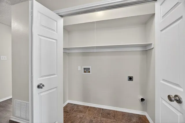 $295,000 | 2709 College Park Drive, Rowlett, TX 75088