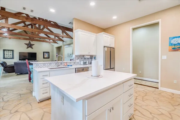 $899,000 | 302 Guadalupe River Drive, Seguin, TX 78155