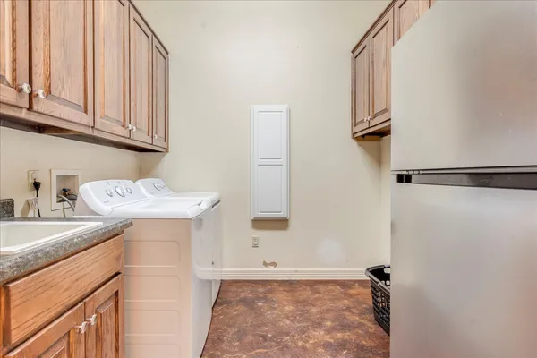 $899,000 | 302 Guadalupe River Drive, Seguin, TX 78155