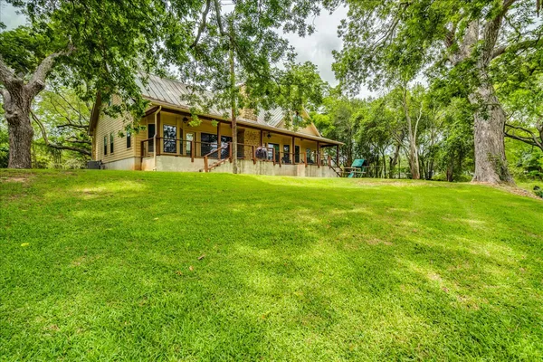 $899,000 | 302 Guadalupe River Drive, Seguin, TX 78155