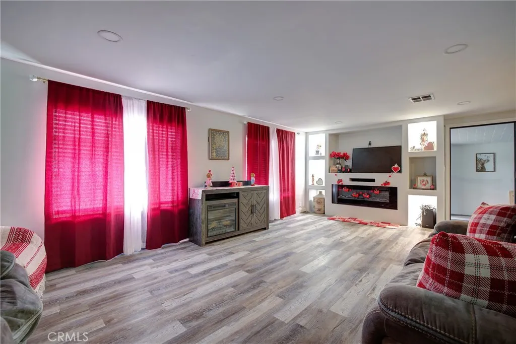 3700 Buchanan Street, Unit 189 Riverside, CA 92503 - Photo 6 of 23 Gallery Image 6