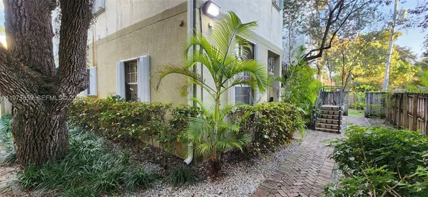 $2,450 | 2850 Coconut Avenue, Unit 7, Miami, FL 33133