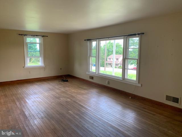 4846 Lehman Road Spring Grove, PA 17362 - Photo 8 of 17