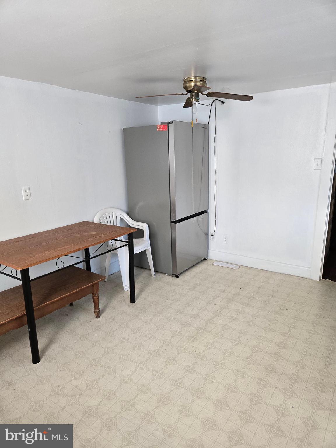 5258 Preston Road Federalsburg, MD 21632 - Photo 14 of 19 a room with furniture and a projector
