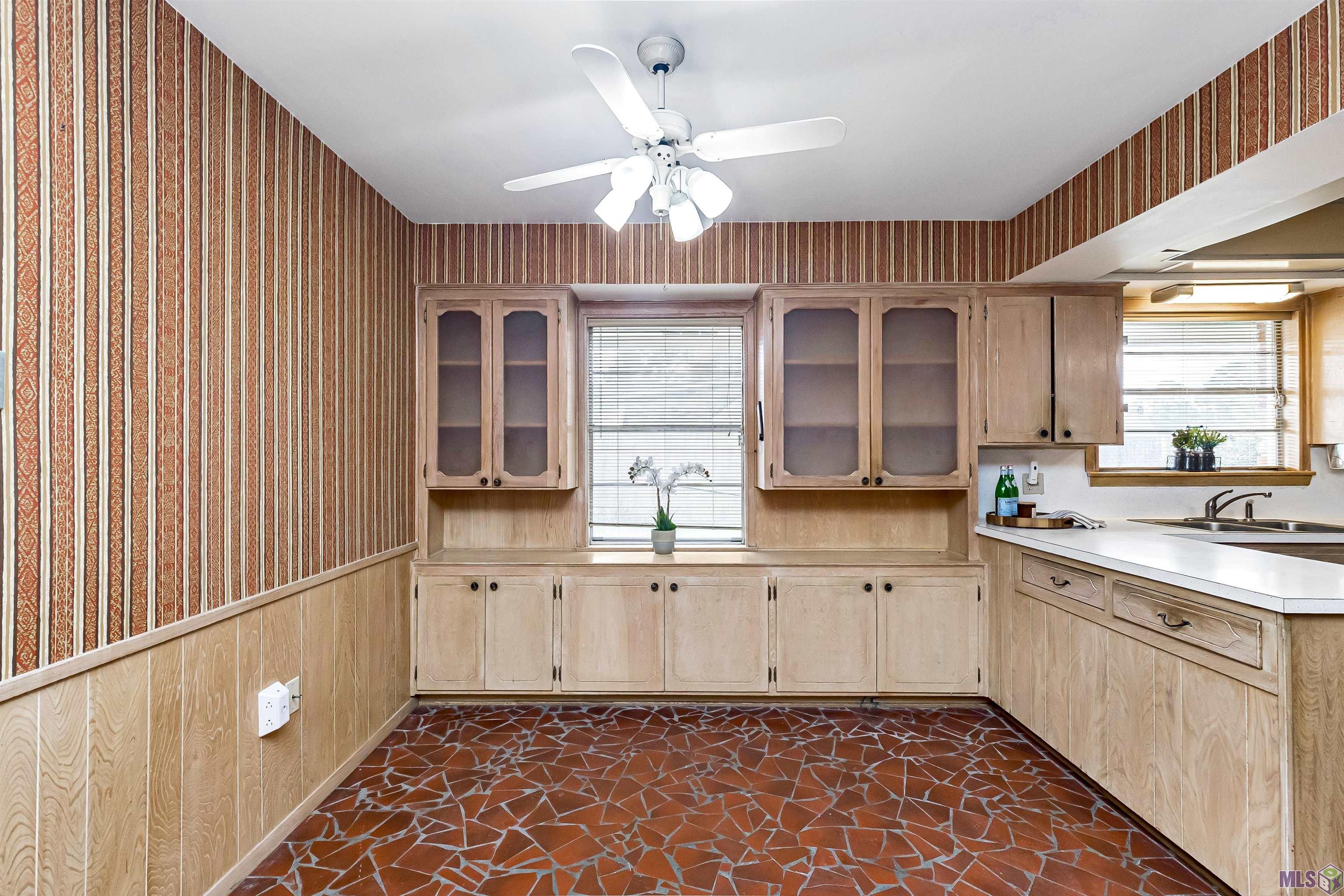 11146 Goodwood Boulevard Baton Rouge, LA 70815 - Photo 5 of 32