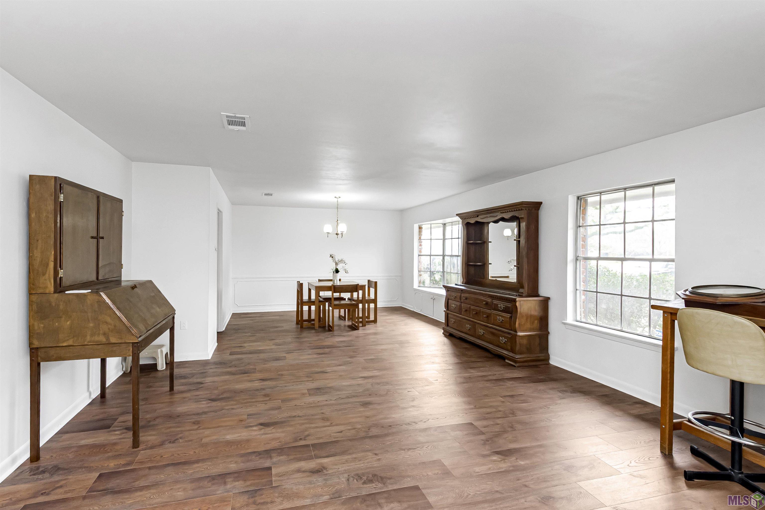 11146 Goodwood Boulevard Baton Rouge, LA 70815 - Photo 6 of 32