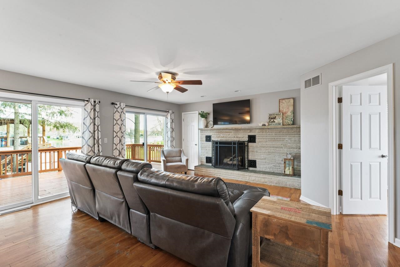 16191 South Seymour Road Linden, MI 48451 - Photo 20 of 44 50172340-445f2d70-8d21-4c5b-b1cd-b0b57d3c1c09.JPG