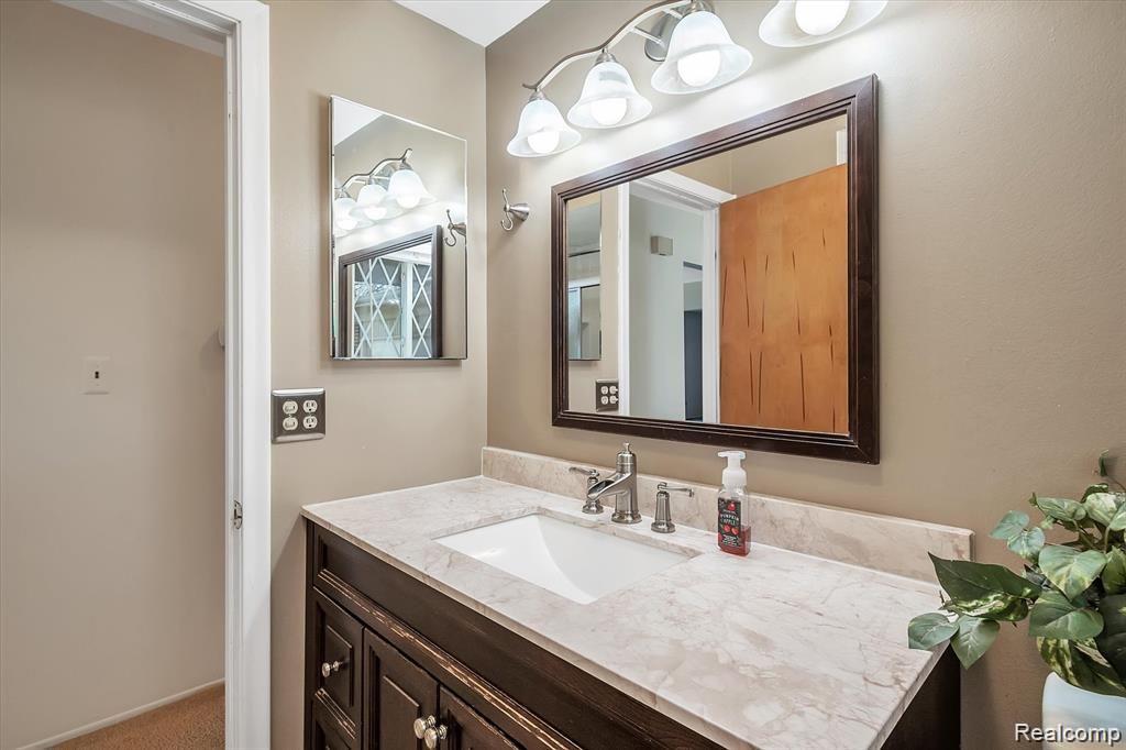 44136 Brandywyne Road Canton, MI 48187 - Photo 6 of 33 23-44136-Brandywyne-Rd-WindowStill-Real-Estate-Photography-23.jpg