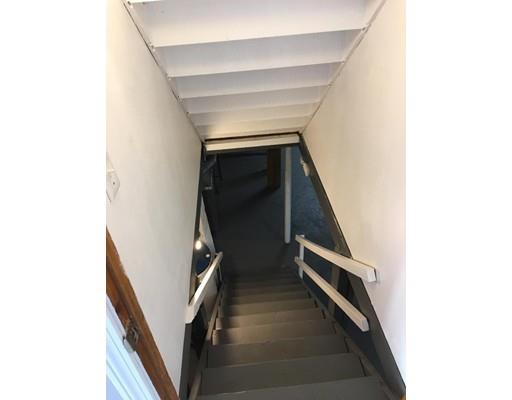 91 Windemere Street Springfield, MA 01104 - Photo 23 of 28 a view of entryway