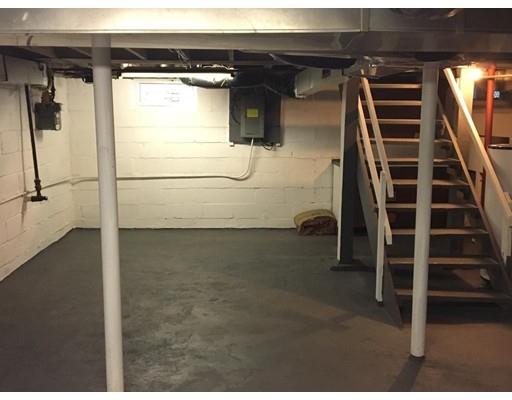 91 Windemere Street Springfield, MA 01104 - Photo 24 of 28 a view of walk in closet