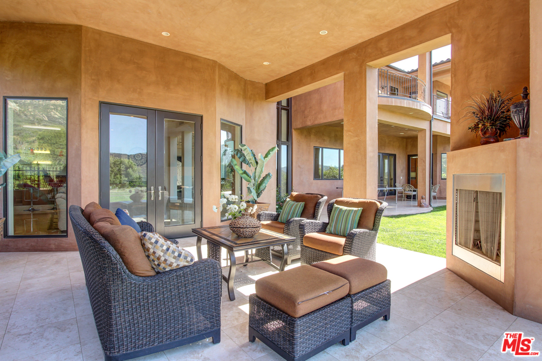 25663 Piuma Road Calabasas, CA 91302 - Photo 17 of 19
