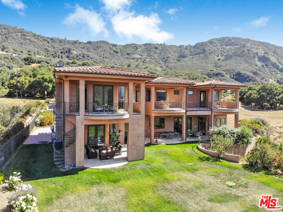 25663 Piuma Road Calabasas, CA 91302 - Photo 18 of 19