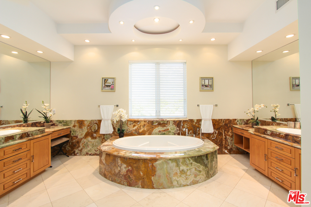 25663 Piuma Road Calabasas, CA 91302 - Photo 10 of 19