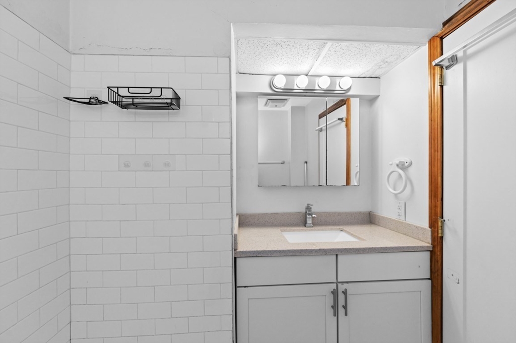 32 Prospect Street, Unit 3 Boston, MA 02129 - Photo 14 of 15