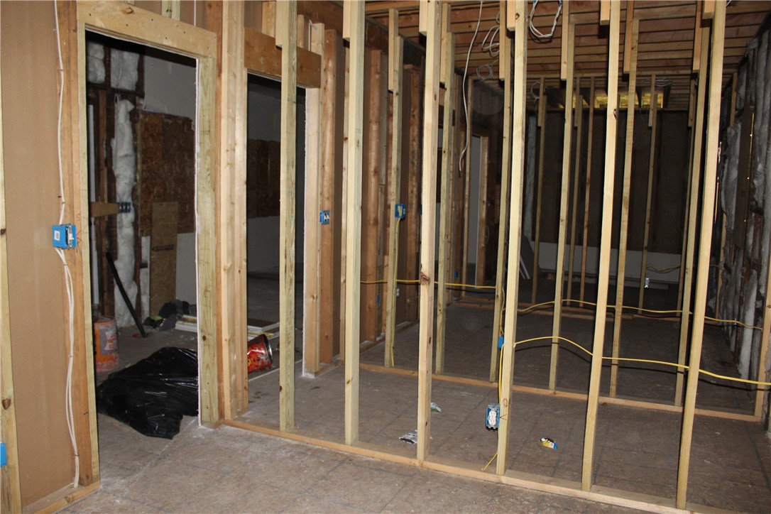 495 Hudson Avenue Rochester, NY 14605 - Photo 13 of 32