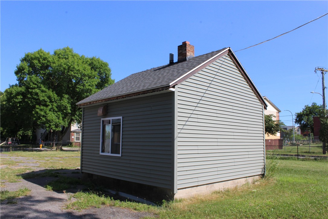 495 Hudson Avenue Rochester, NY 14605 - Photo 7 of 32