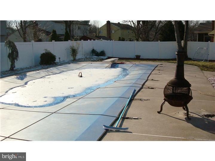 752 Grant Road Mount Laurel, NJ 08054 - Photo 18 of 25 Pool