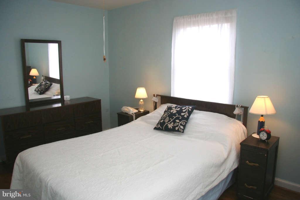 10506 Inwood Avenue Silver Spring, MD 20902 - Photo 14 of 27 Bedroom (Master)