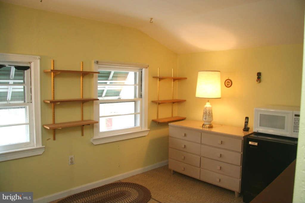 10506 Inwood Avenue Silver Spring, MD 20902 - Photo 19 of 27 Interior (General)