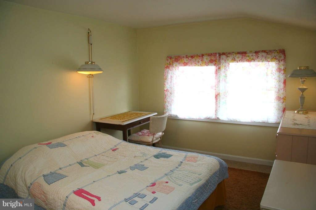 10506 Inwood Avenue Silver Spring, MD 20902 - Photo 22 of 27 Bedroom