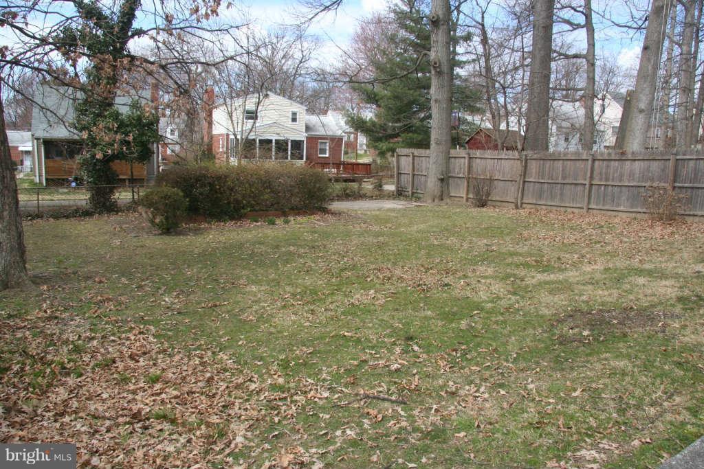 10506 Inwood Avenue Silver Spring, MD 20902 - Photo 26 of 27 Exterior (Rear)
