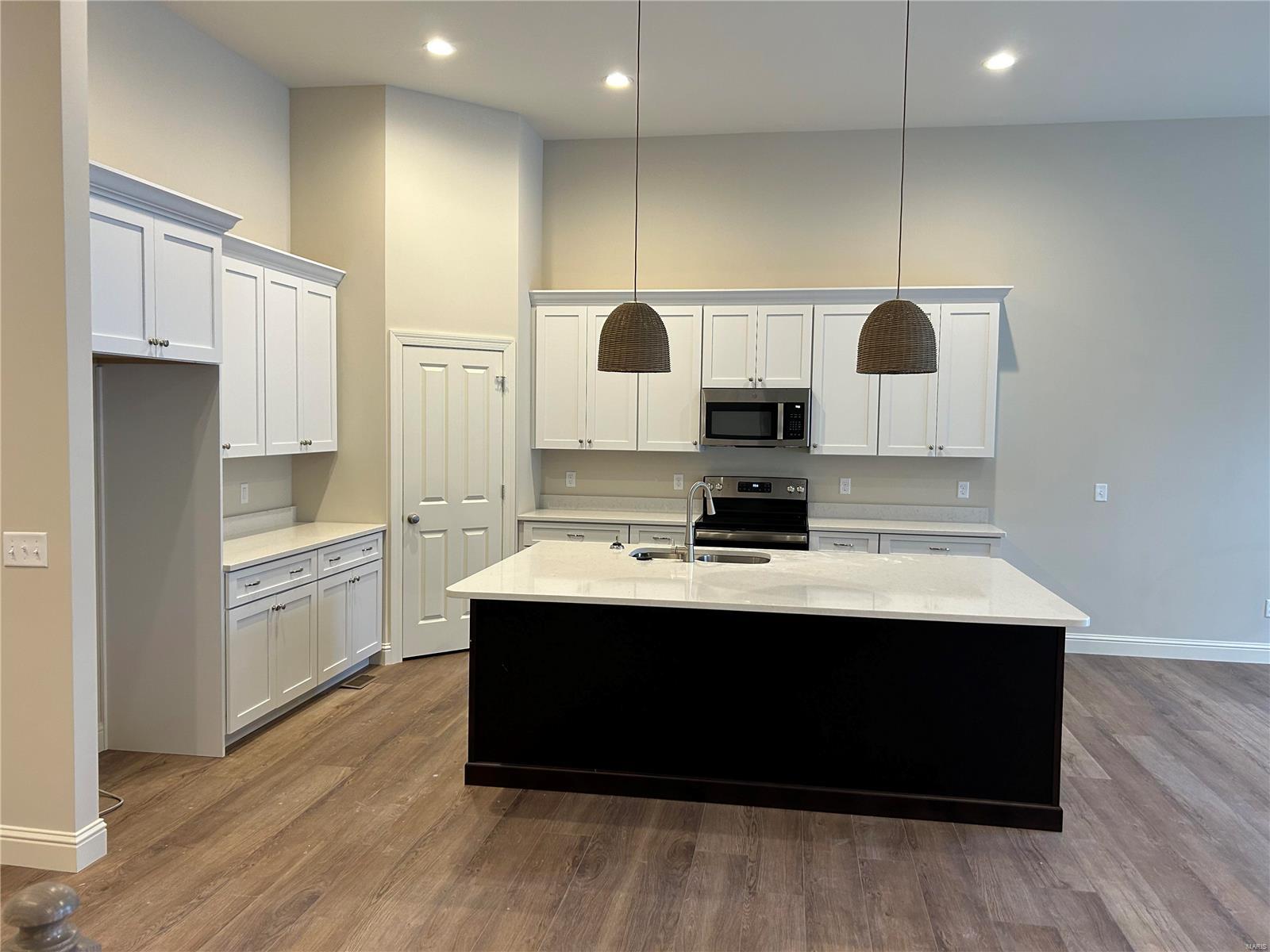 548 Ridge Top Court Eureka, MO 63025 - Photo 2 of 14 Gallery Image 2
