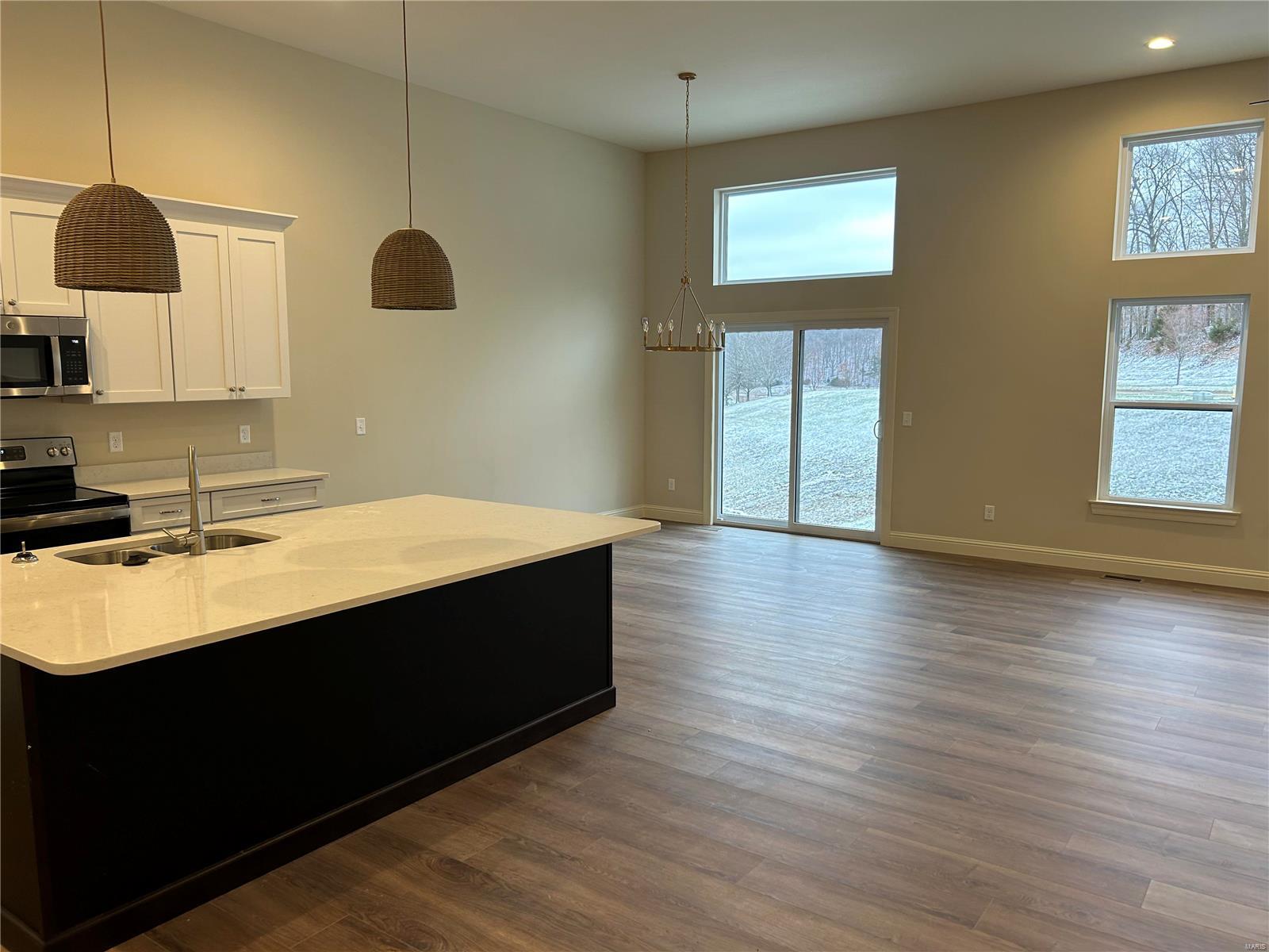 548 Ridge Top Court Eureka, MO 63025 - Photo 3 of 14 Gallery Image 3