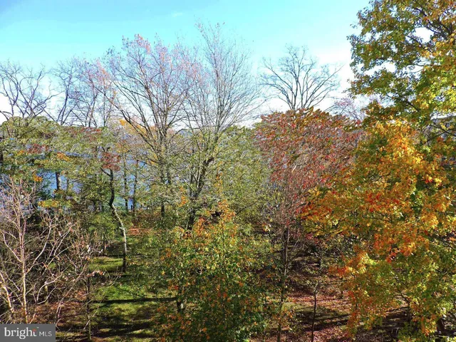 $265,000 | 7101 Bay Front Drive, Unit 301, Annapolis, MD 21403