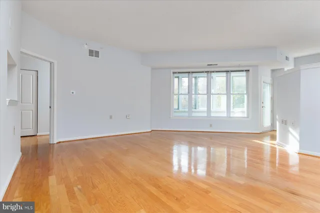 $265,000 | 7101 Bay Front Drive, Unit 301, Annapolis, MD 21403