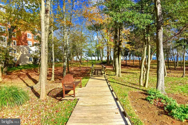 $300,000 | 7101 Bay Front Drive, Unit 301, Annapolis, MD 21403