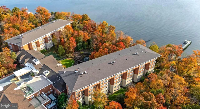 $300,000 | 7101 Bay Front Drive, Unit 301, Annapolis, MD 21403