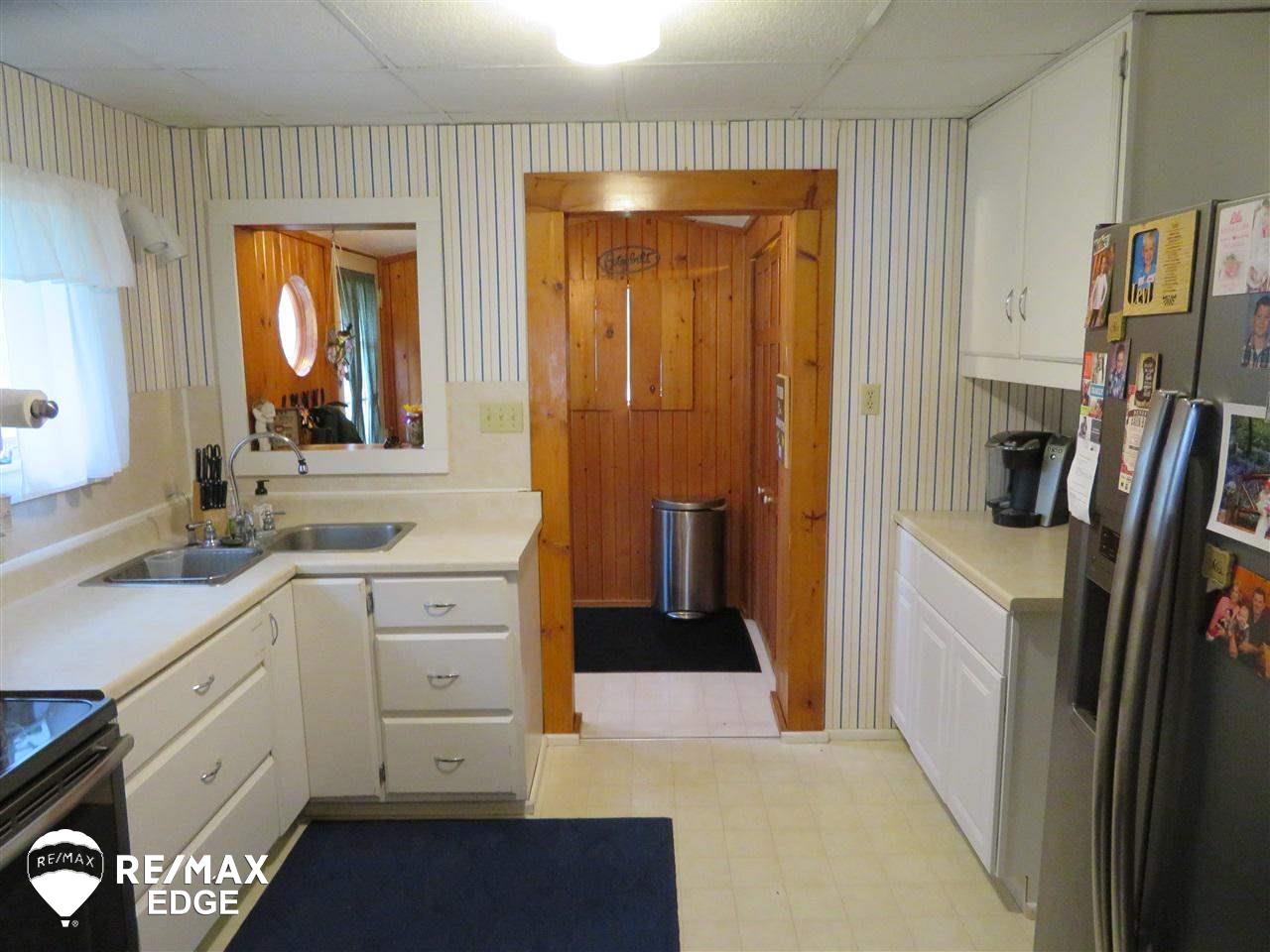 2063 Miles Road Lapeer, MI 48446 - Photo 17 of 35 21497466-16.JPG