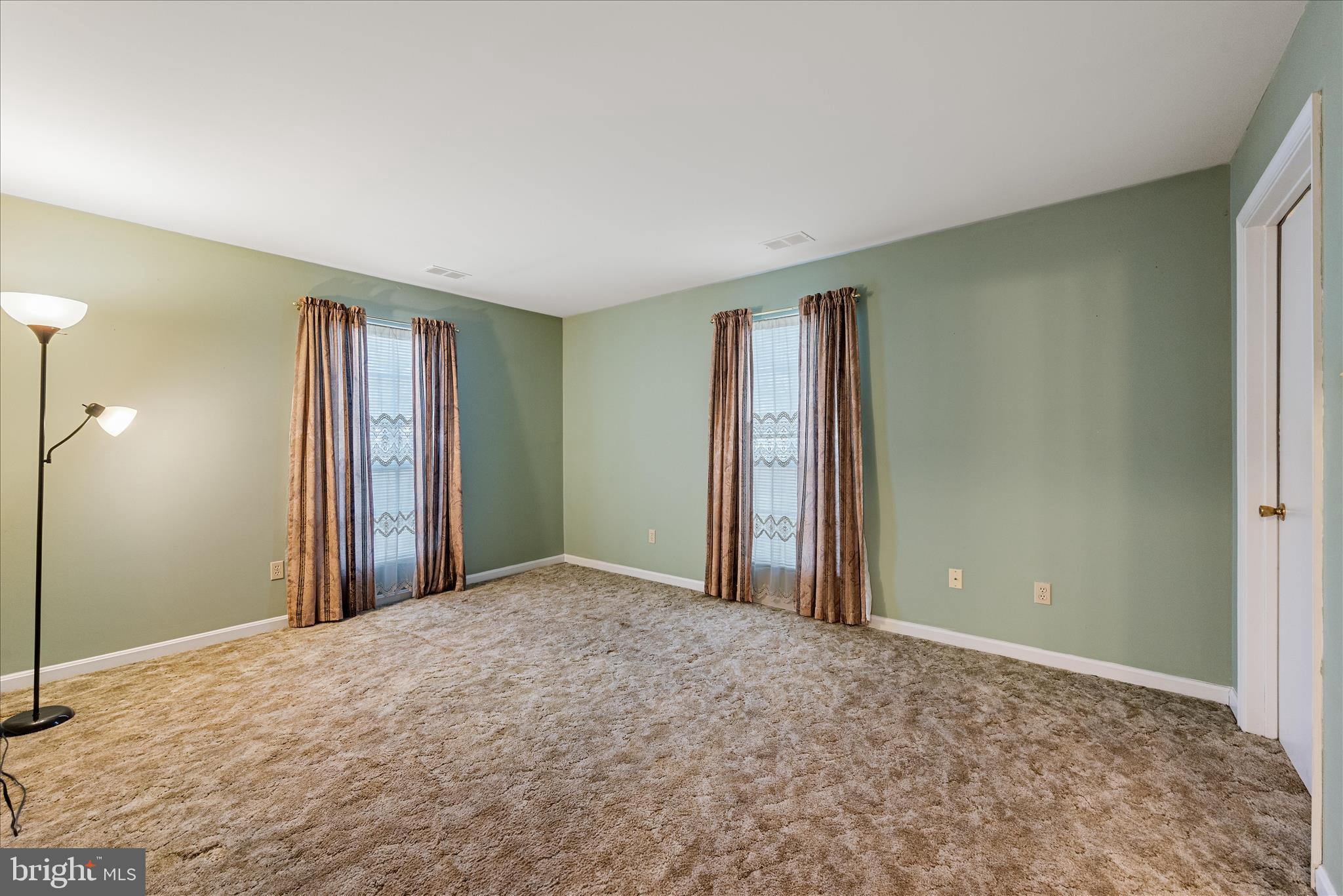 113 Timberlake Terrace, Unit 2 Stephens City, VA 22655 - Photo 15 of 24 Primary Bedroom