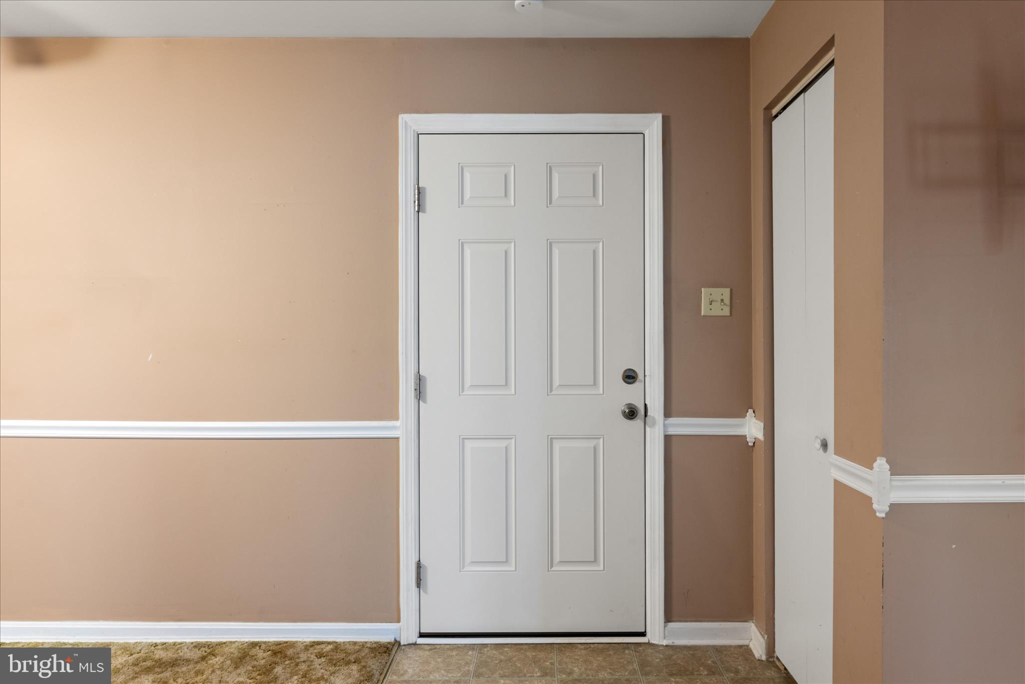 113 Timberlake Terrace, Unit 2 Stephens City, VA 22655 - Photo 4 of 24 Entry